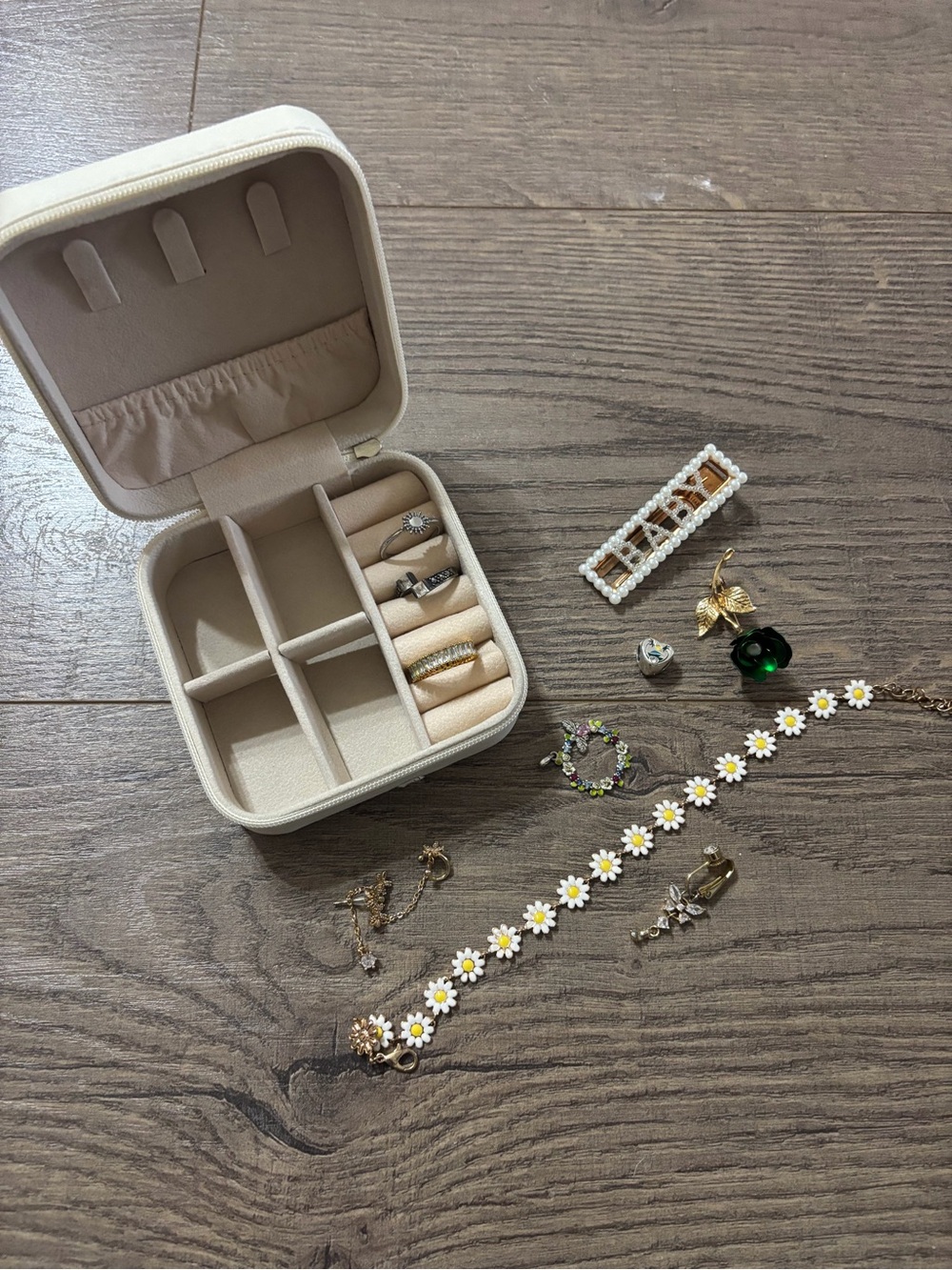 Random Jewelry Bundle - Picture 3 of 3